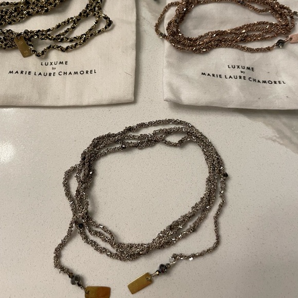 N 182 Necklace / wrap bracelet in silver / grey by Marie Laure Chamorel - Picture 4 of 4